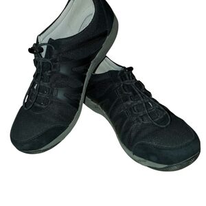Size 39 women's Dansko Henriette sneakers
